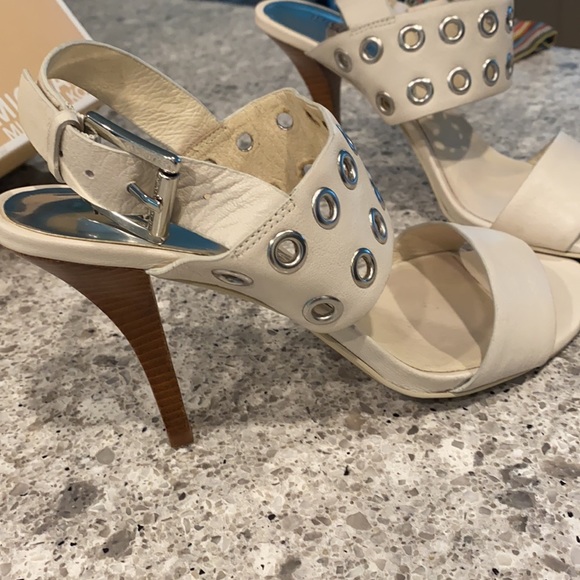 Grommet Sandal - Picture 5 of 7